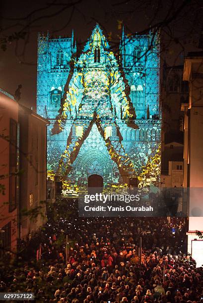 saint jean cathedral at night during the lyon festival of lights in france, december 2016 - bougie ストックフォトと画像