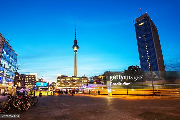 alexanderplatz berlin (berlin, germany) - alexanderplatz stock-fotos und bilder