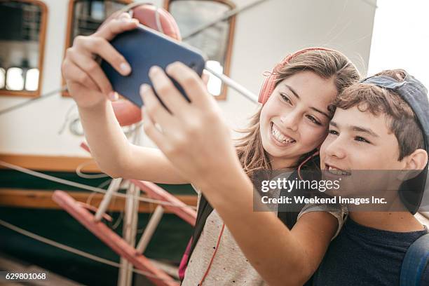 family trip - sister stock pictures, royalty-free photos & images