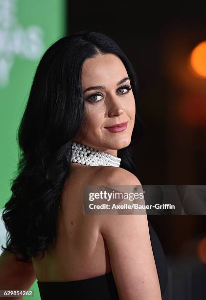 Singer Katy Perry arrives at the Los Angeles Premiere of 'Office Christmas Party' at Regency Village Theatre on December 7, 2016 in Westwood,...