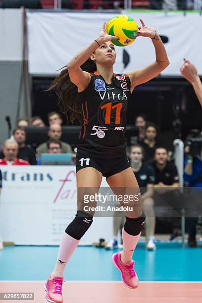 Nilay Ozdemir of Eczacibasi VitrA sets the ball during the Volleyball European Champions League, Group D match between Dresdner SC and Eczacibasi...
