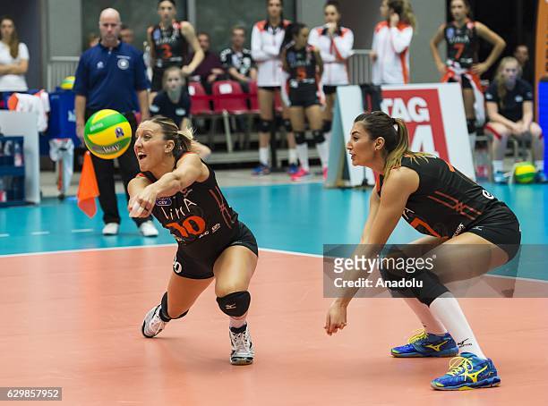 Jordan Quinn Larson and Hande Baladin of Eczacibasi VitrA in action during the Volleyball European Champions League, Group D match between Dresdner...