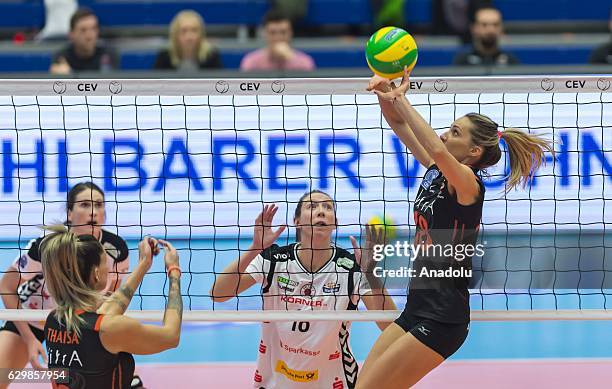 Jordan Maja Ognjenovic of Eczacibasi VitrA in action against Erin Johnson of Dresden during the Volleyball European Champions League, Group D match...