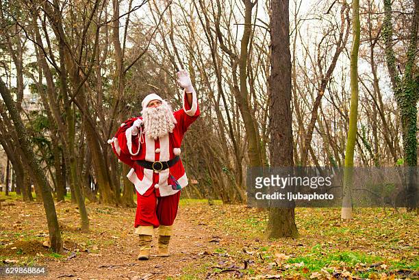 santa claus on the run to delivery christmas gifts - pictures of containers seized by customs stock pictures, royalty-free photos & images