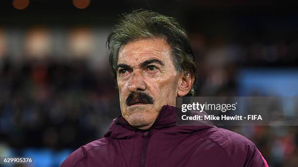 Ricardo LA Volpe, Manager of Club America looks on during the FIFA Club World Cup Semi Final match between Club America and Real Madrid at...