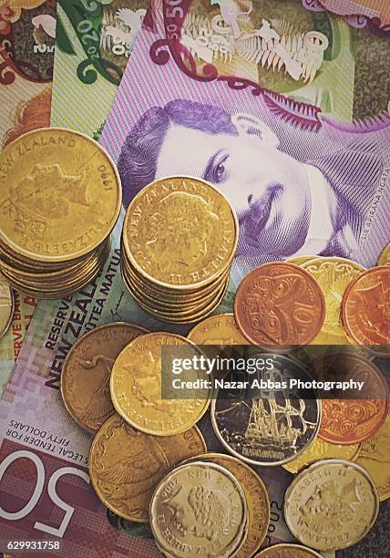 new zealand currency with new currency notes. - new zealand money photos et images de collection