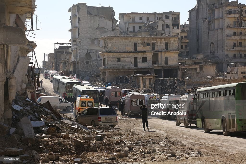Evacuation of civilians in Aleppo