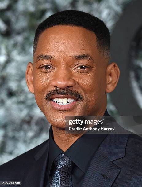 Will Smith attends the European Premiere of "Collateral Beauty" at Vue Leicester Square on December 15, 2016 in London, England.