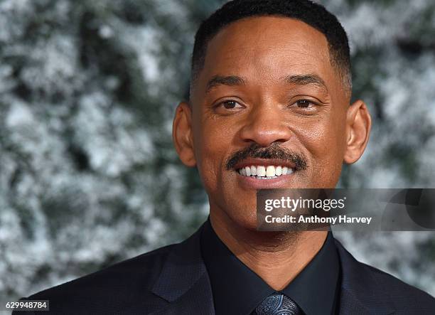 Will Smith attends the European Premiere of "Collateral Beauty" at Vue Leicester Square on December 15, 2016 in London, England.