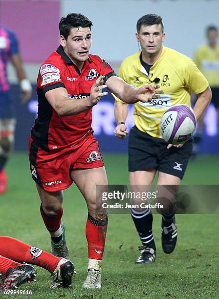 Sam Hidalgo-Clyne of Edinburgh in action during the European Rugby Challenge Cup match between Stade Francais Paris and Edinburgh Rugby at Stade Jean...