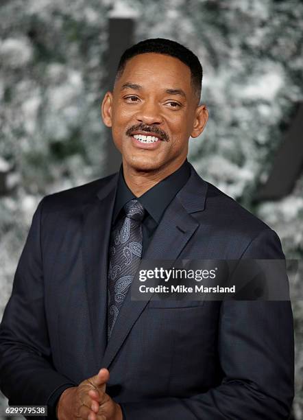 Will Smith attends the European Premiere of "Collateral Beauty" at Vue Leicester Square on December 15, 2016 in London, England.