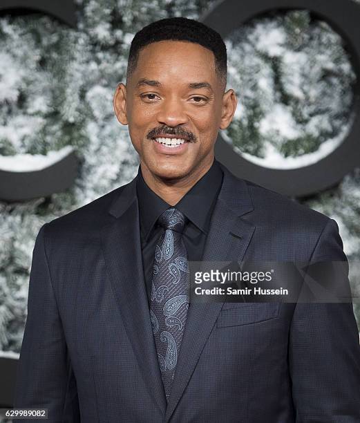 Will Smith attends the European Premiere of "Collateral Beauty" at Vue Leicester Square on December 15, 2016 in London, England.