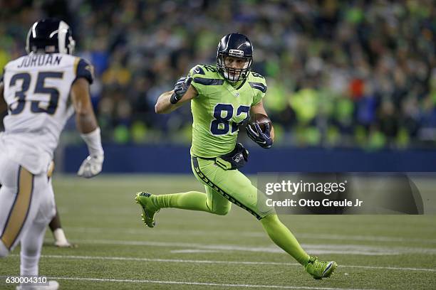 Tight end Luke Willson of the Seattle Seahawks rushes against the Los Angeles Rams at CenturyLink Field on December 15, 2016 in Seattle, Washington.