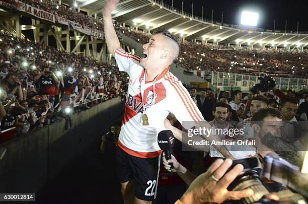 Andres D´alessandro of River Plate celebrates after a final match between River Plate and Rosario Central as part of Copa Argentina 2016 at Mario...