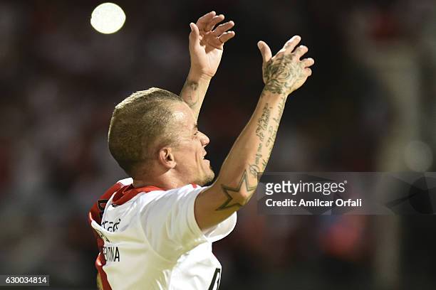 Andres D'Alessandro of River Plate celebrates after a final match between River Plate and Rosario Central as part of Copa Argentina 2016 at Mario...