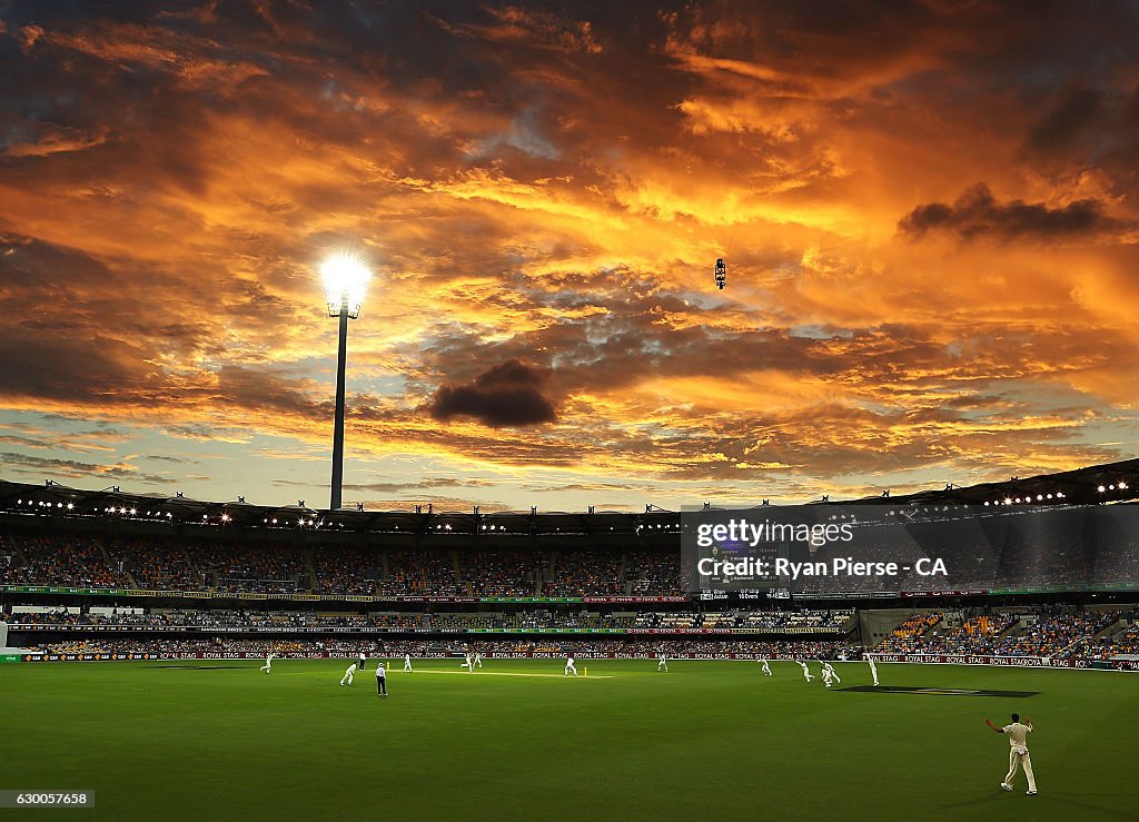 Australia v Pakistan - 1st Test: Day 2