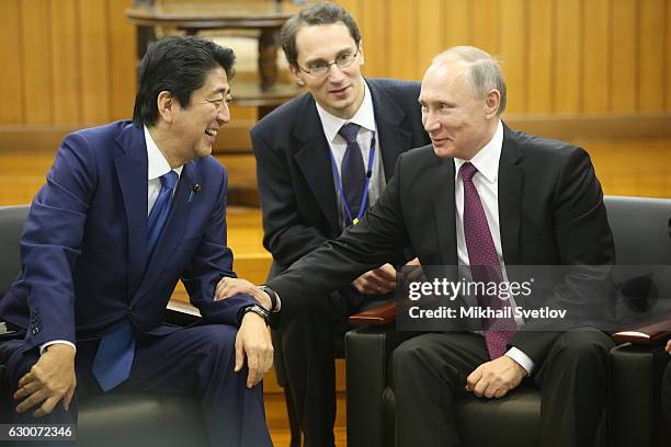 Russian President Vladimir Putin and Japanese Prime Minister Shinzo Abe are seen visiting the Kodokan Judo Institute on December 16, 2016 in Tokyo,...