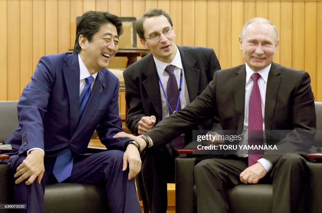 TOPSHOT-JAPAN-RUSSIA-DIPLOMACY