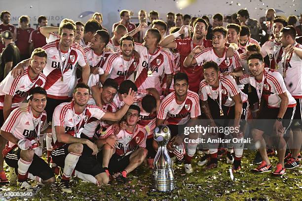 Players of River Plate pose after a final match between River Plate and Rosario Central as part of Copa Argentina 2016 at Mario Alberto Kempes...