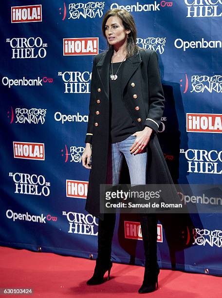 Nieves Alvarez attends to the photographers in 'El Circo De Hielo' Madrid Premiere on December 16, 2016 in Madrid, Spain.
