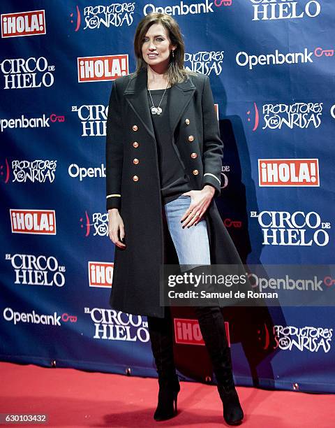 Nieves Alvarez attends to the photographers in 'El Circo De Hielo' Madrid Premiere on December 16, 2016 in Madrid, Spain.