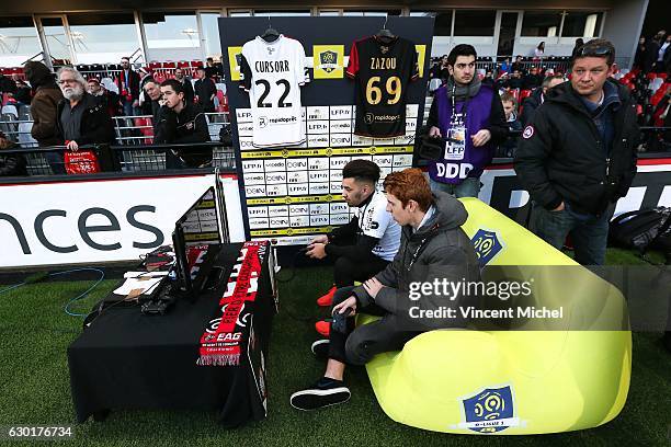 E-ligue tournament during the French Ligue 1 match between Guingamp and Paris Saint Germain at Stade du Roudourou on December 17, 2016 in Guingamp,...