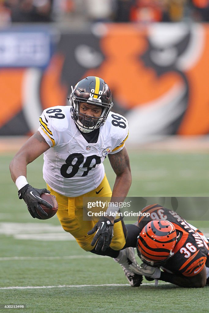 Pittsburgh Steelers v Cincinnati Bengals