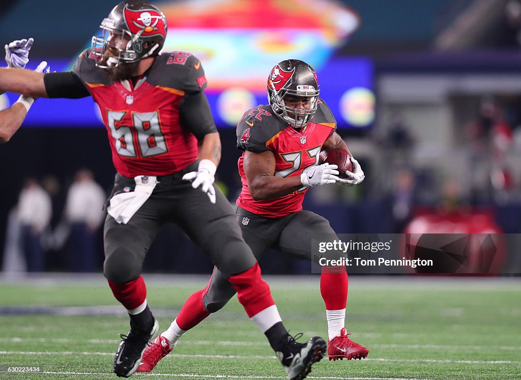Tampa Bay Buccaneers v Dallas Cowboys