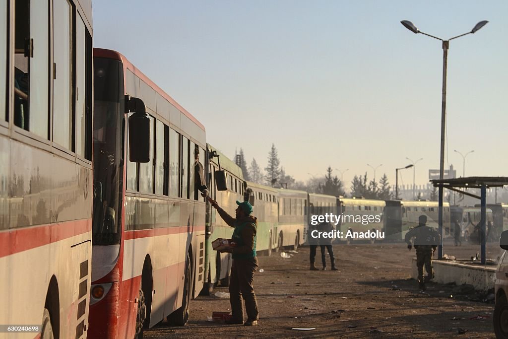 Evacuation of civilians in Aleppo