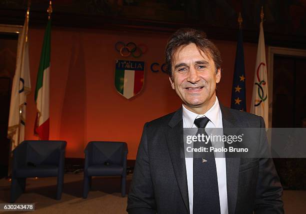 Gold medalist Alex Zanardi of Rio 2016 Paralympic Games attends the Italian Olympic Commitee 'Collari d'Oro' Awards at Foro Italico on December 19,...