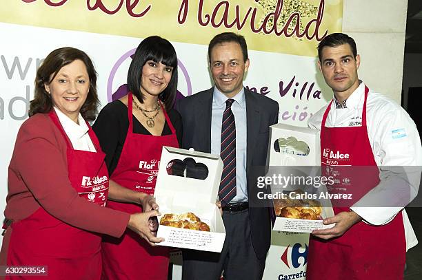 Irene Villa and husband Juan Pablo Lauro attend 'Flor Dulce de Navidad' charity breakfast at Ciudad de la Raqueta Sport Club on December 20, 2016 in...