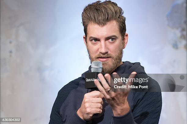 Rhett Mathieu 672 Rhett Mclaughlin Photos & High Res Pictures - Getty Images
