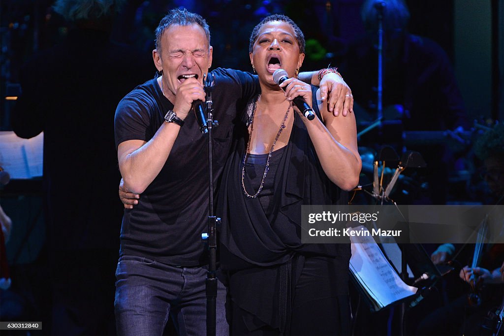 The Revlon Concert for the Rainforest Fund - "Baby It's Cold Outside"