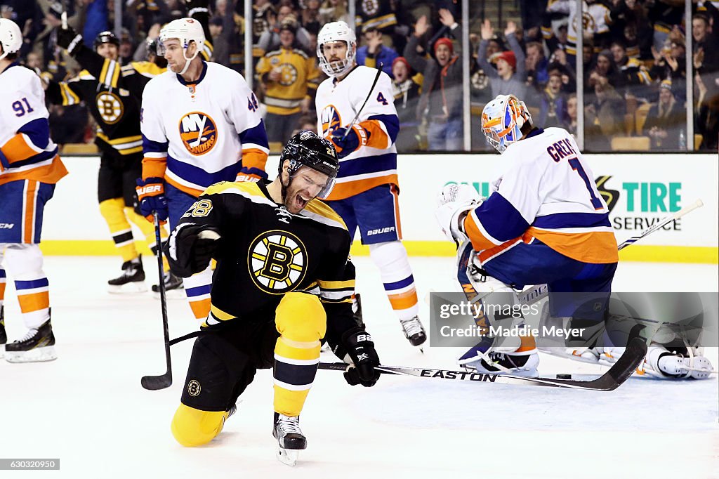 New York Islanders v Boston Bruins