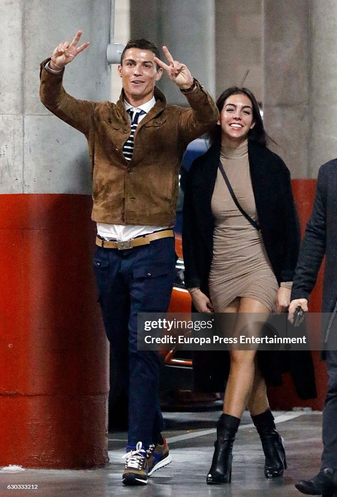 Celebrity Sighting in Madrid - December 05, 2016