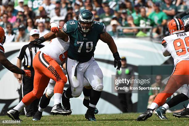 Philadelphia Eagles Offensive Guard Brandon Brooks [17801] leads the block during a National Football League game between the Cleveland Browns and...