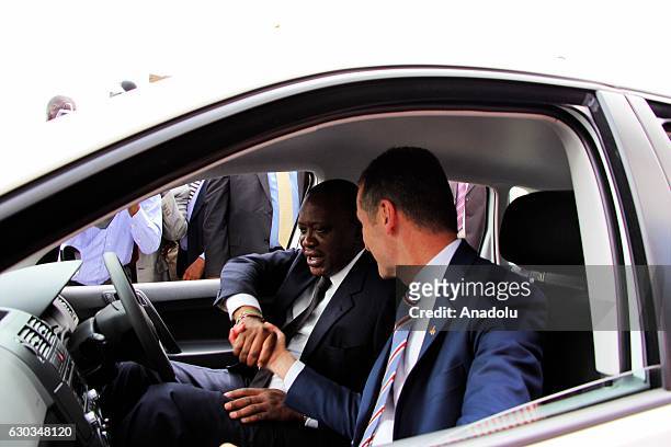 Kenyan President Uhuru Kenyatta and CEO of Volkswagen, Herbert Diess attend the inauguration ceremony of a new auto assembly line of the Volkswagen's...