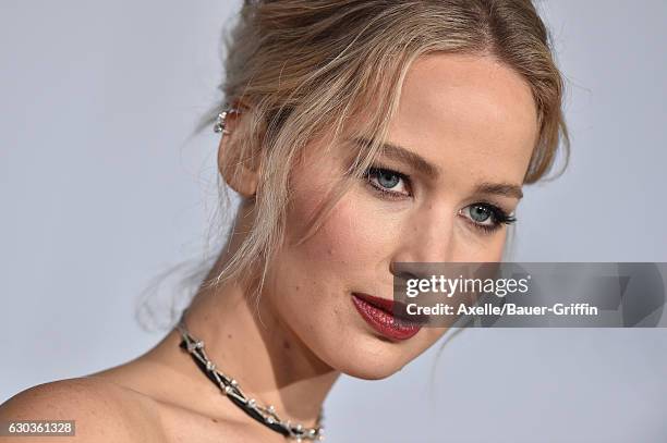 Actress Jennifer Lawrence arrives at the premiere of Columbia Pictures' 'Passengers' at Regency Village Theatre on December 14, 2016 in Westwood,...