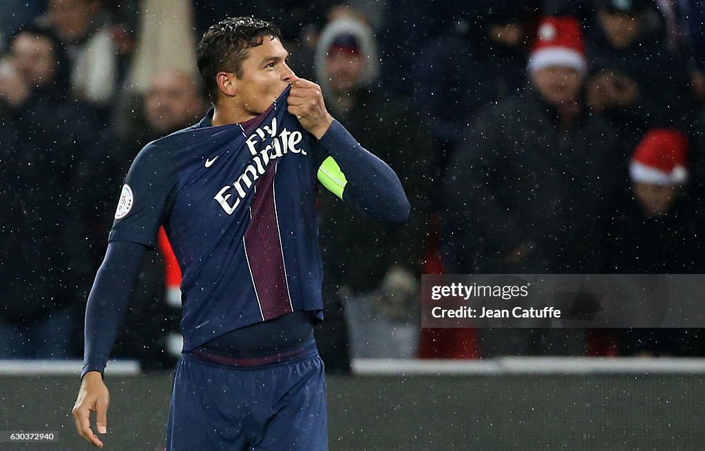 Paris Saint-Germain v FC Lorient - Ligue 1