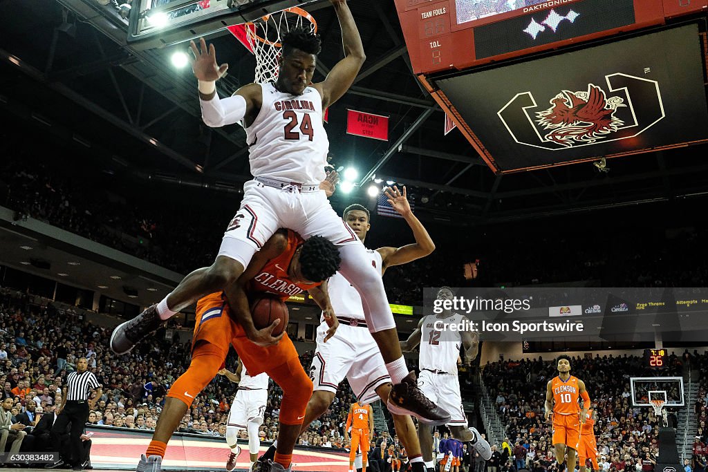 NCAA BASKETBALL: DEC 21 Clemson at South Carolina