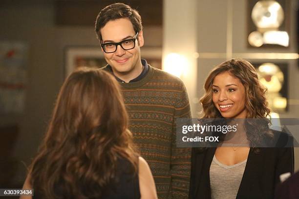 Guest star Nelson Franklin and guest star Brytni Sarpy in the "Es Good" episode of NEW GIRL airing Tuesday, Dec. 6 on FOX.