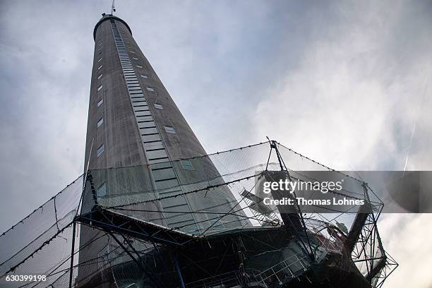 Elevator Test Tower Photos and Premium High Res Pictures - Getty Images
