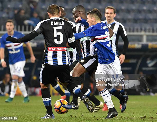 Larangeira Danilo and Emmanuel Badu of Udinese vs Lucas Torreira of Sampdoria during the Serie A match between UC Sampdoria and Udinese Calcio at...