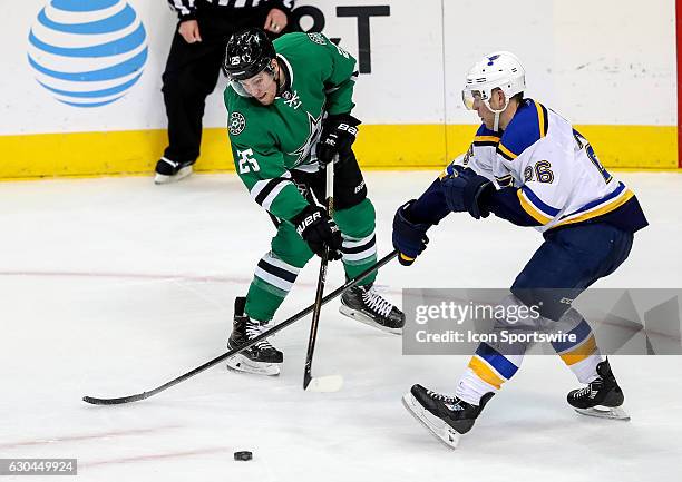 Brett Ritchie 37 Brett Ritchie Ice Hockey Right Winger Stock Photos, High-Res ...