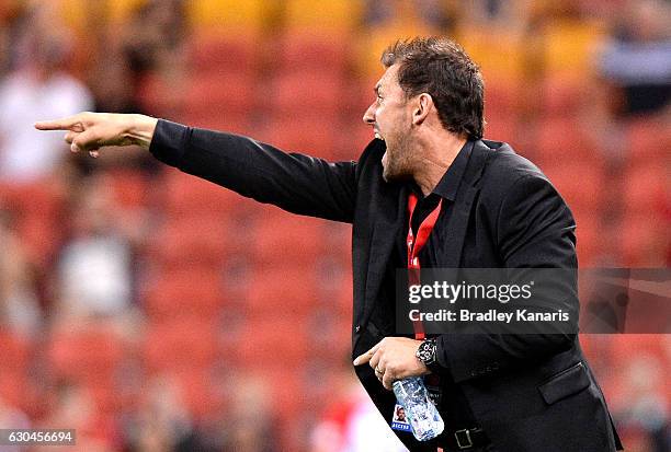 Coach Tony Popovic of the Wanderers screams out to his players during the round 22 A-League match between Brisbane Roar and Western Sydney Wanderers...