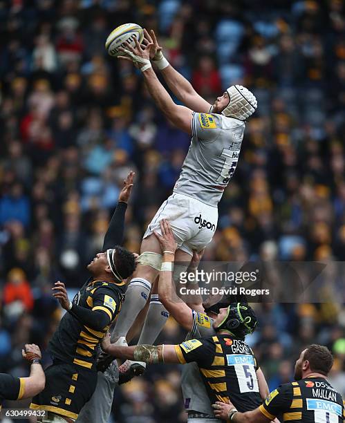 Dave Attwood of Bath wins the lineout ball during the Aviva Premiership match between Wasps and Bath Rugby at The Ricoh Arena on December 24, 2016 in...