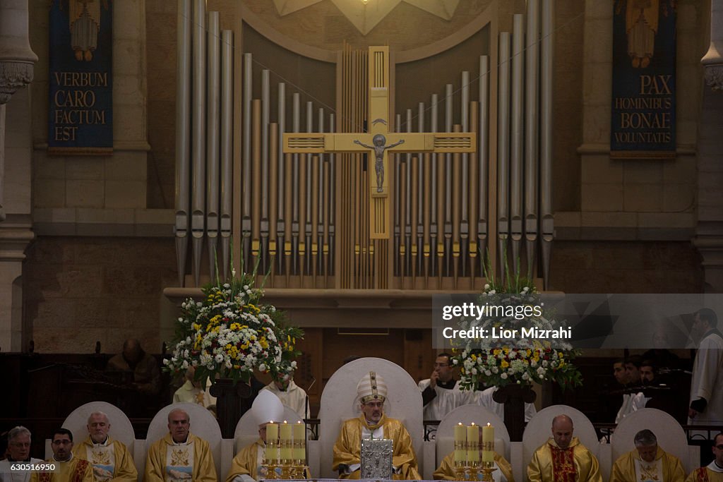 Thousands Of Christian Pilgrims Descend On Bethlehem For Christmas Celebrations