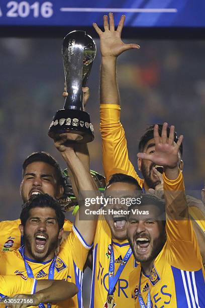 America V Tigres Uanl Final Apertura Liga Mx Photos And Premium High america-v-tigres-uanl-final-apertura-liga-mx-photos-and-premium-high