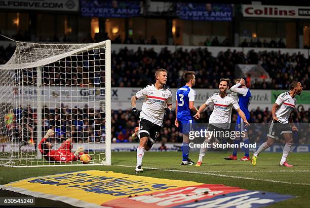 Ragnar Sigurdsson of Fulham scores his sides second goal during the Sky Bet Championship match between Ipswich Town and Fulham at Portman Road on...