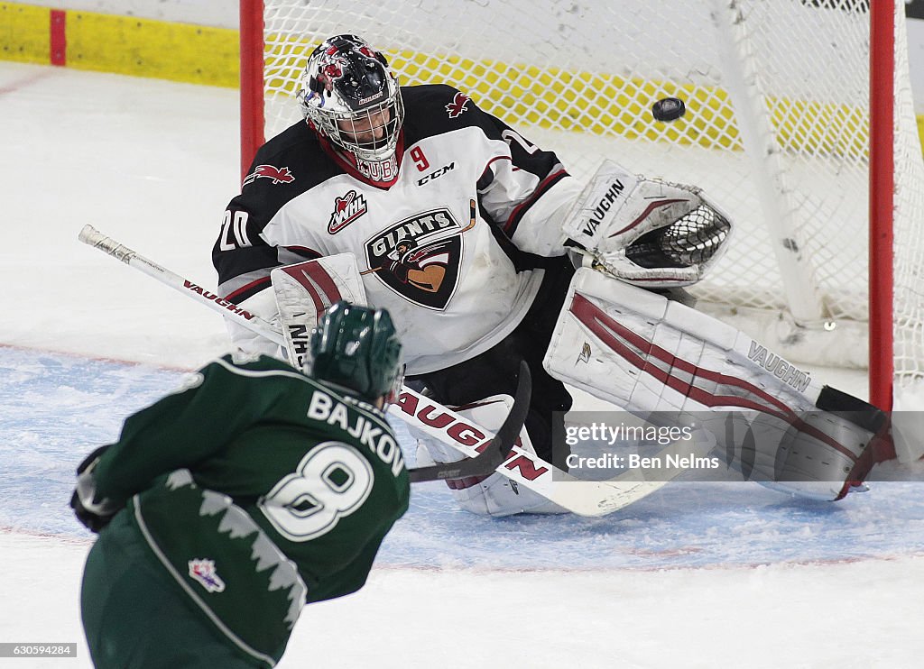 Everett Silvertips v Vancouver Giants